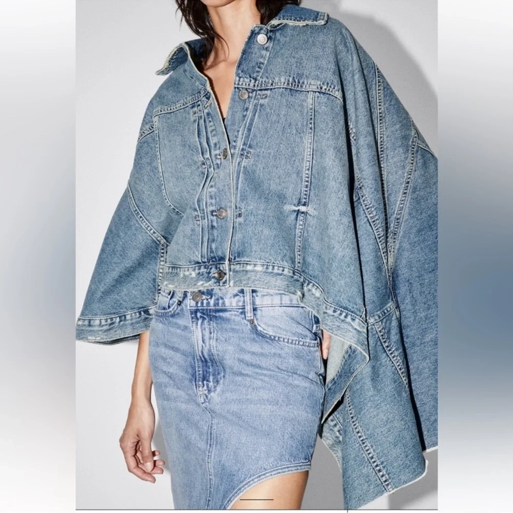 Zara ASYMMETRICAL DENIM CAPE NWT Limited Edition Size Medium Bloggers Favorite - Picture 4 of 13